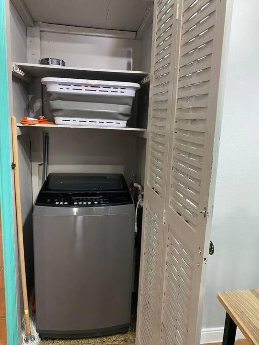 Cozy 2 Bedroom Townhouse In Gated Community, Kgn8 Newly Installed Solar Hot Water System كينغستون المظهر الخارجي الصورة